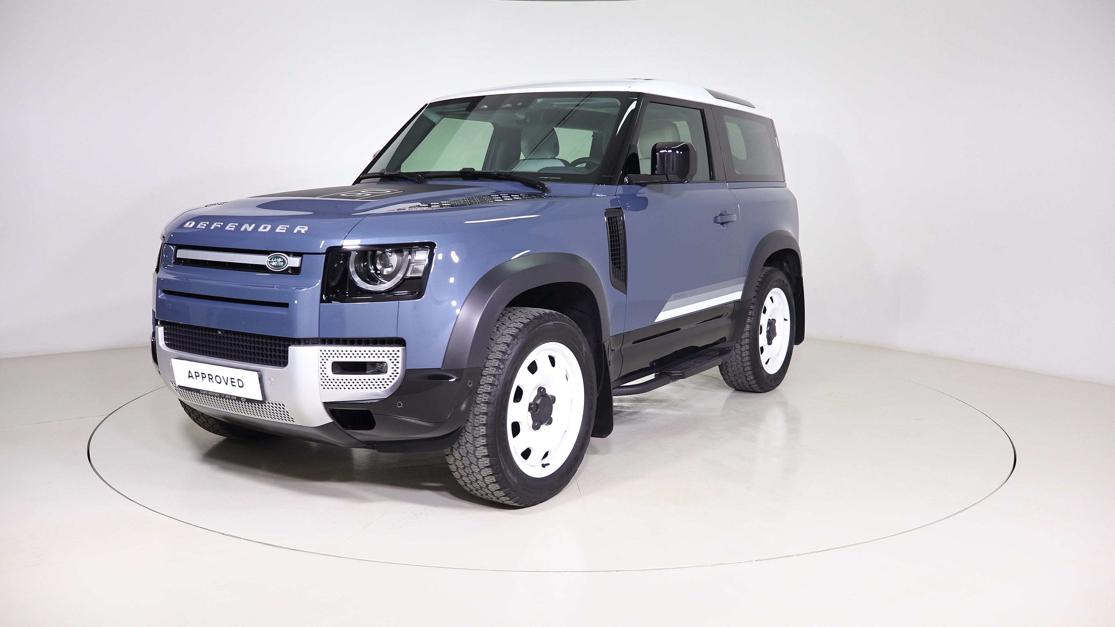 Land Rover Defender 90 Dynamic Se 2025 in Bahrain