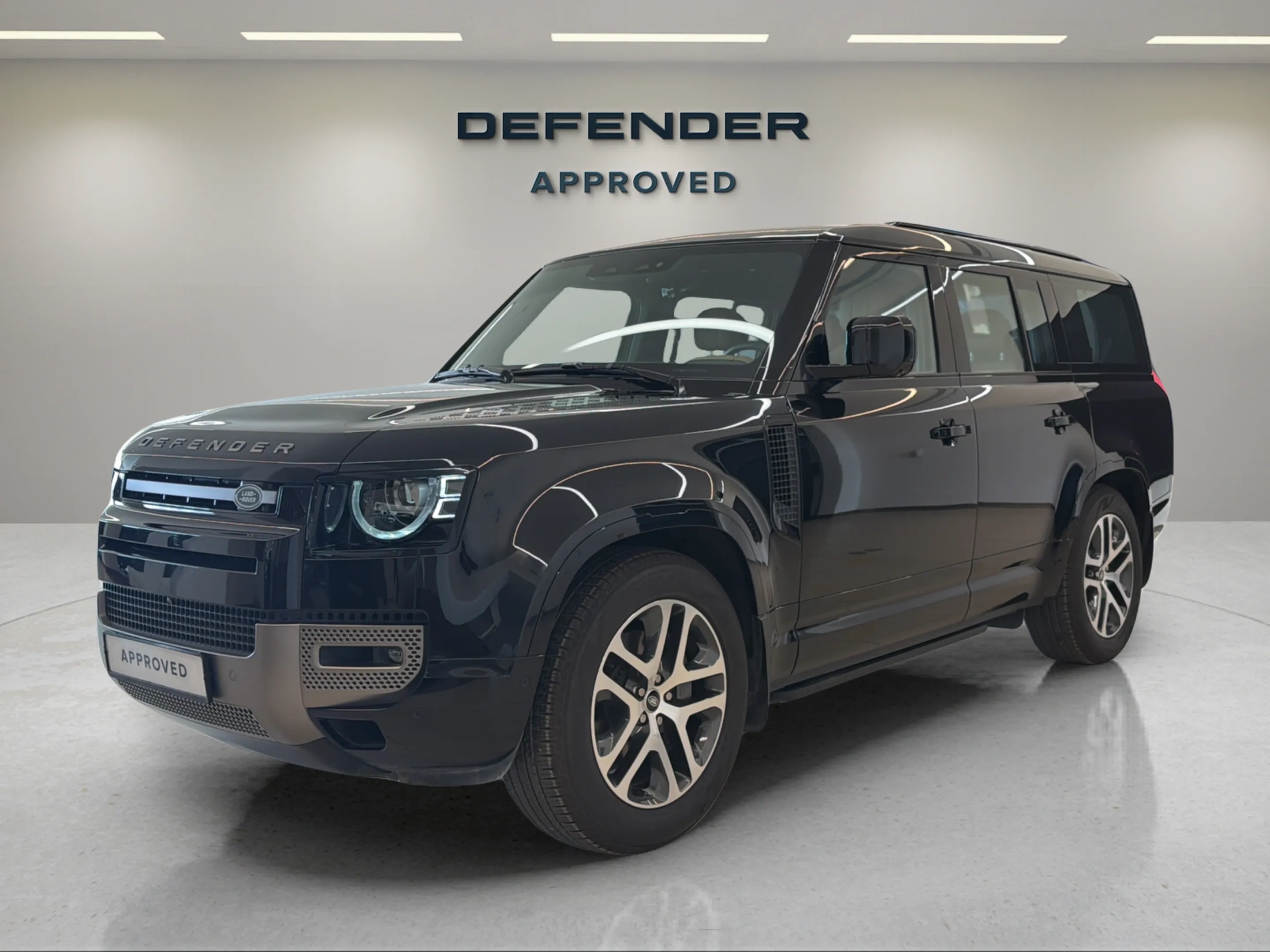 Land Rover Defender 130 X-dynamic Hse 2025 in Saudi Arabia