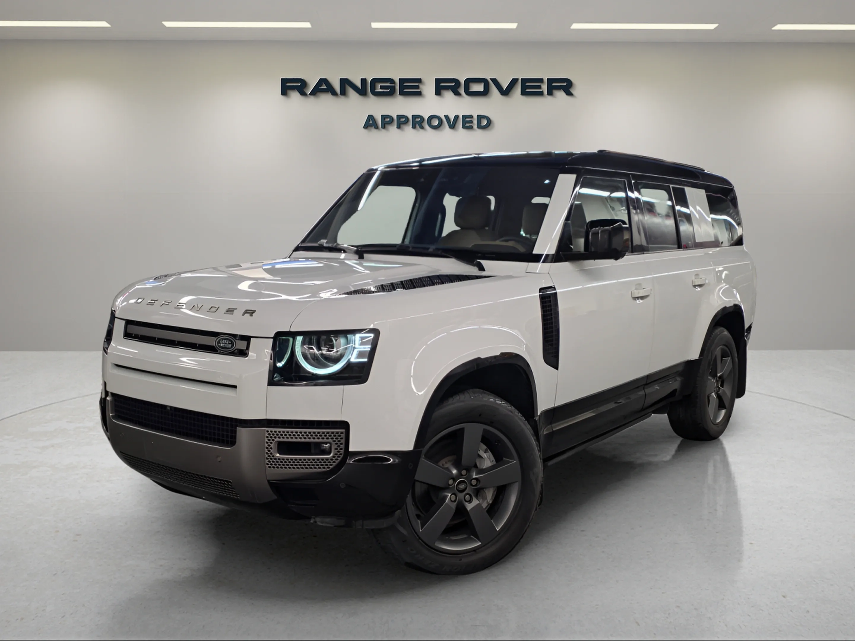 Land Rover Defender 130 X-dynamic Se 2025 in Saudi Arabia