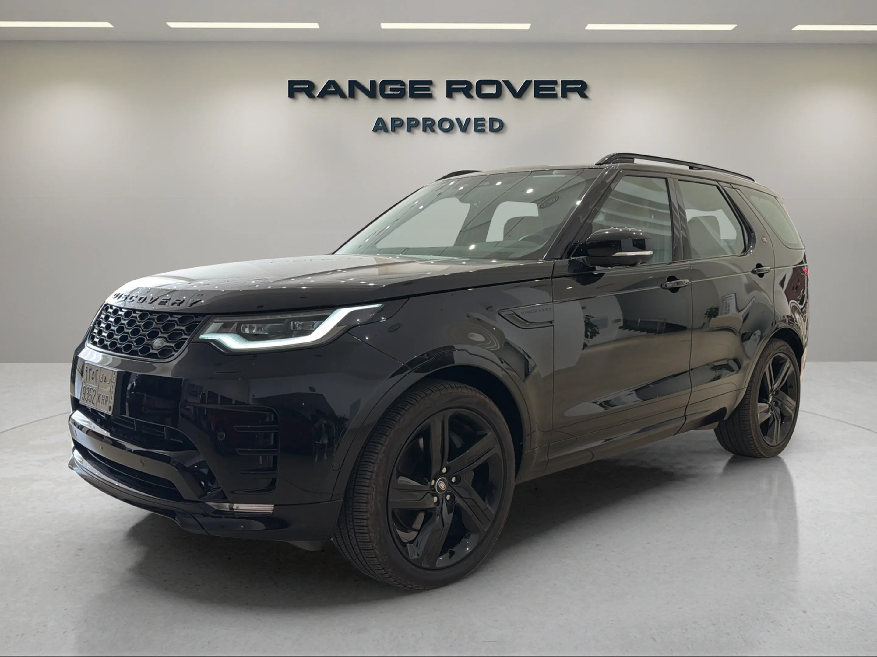 Land Rover Discovery Dynamic Hse 2025 in Saudi Arabia