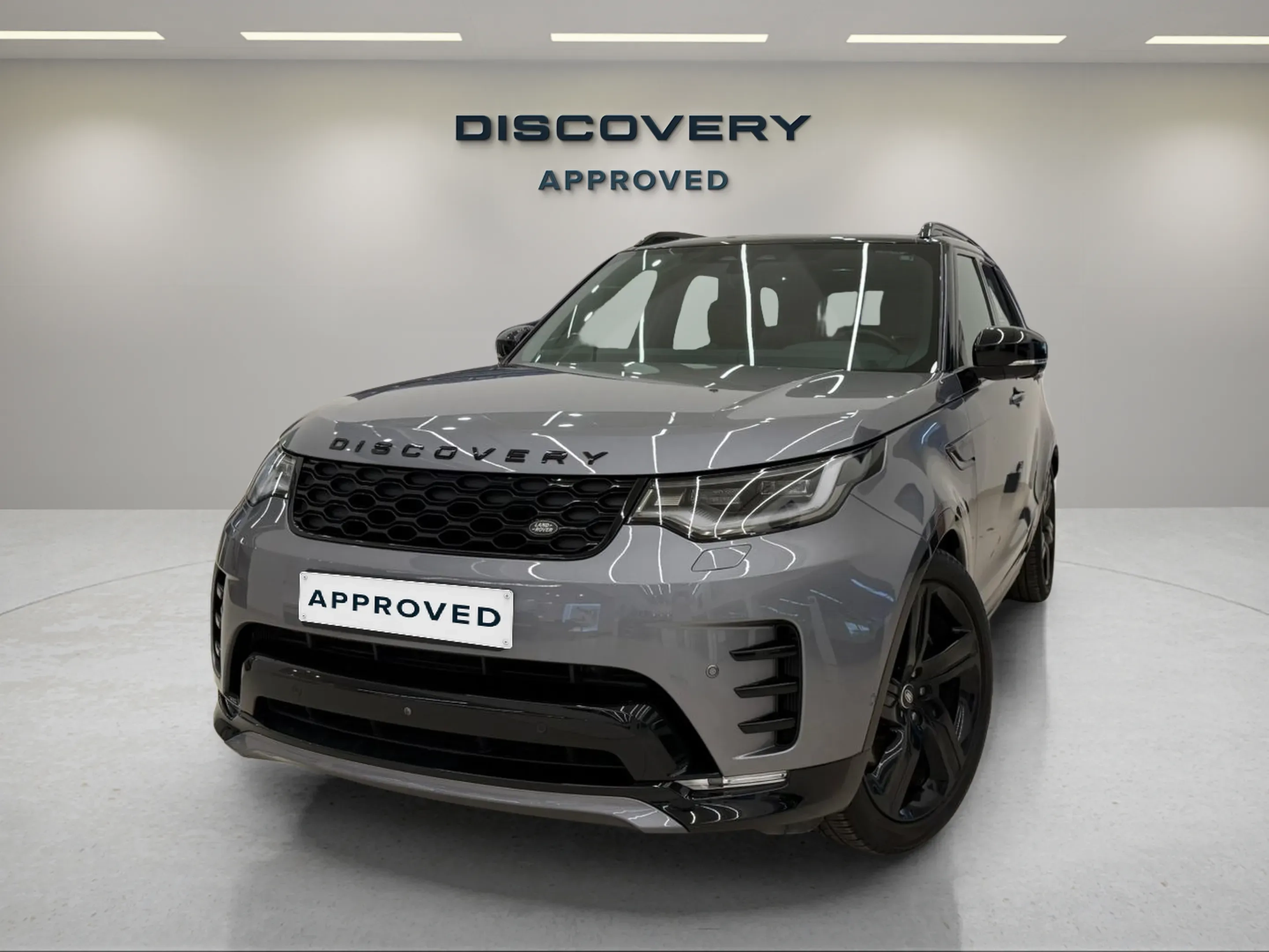 Land Rover Discovery Dynamic Hse 2025 in Saudi Arabia