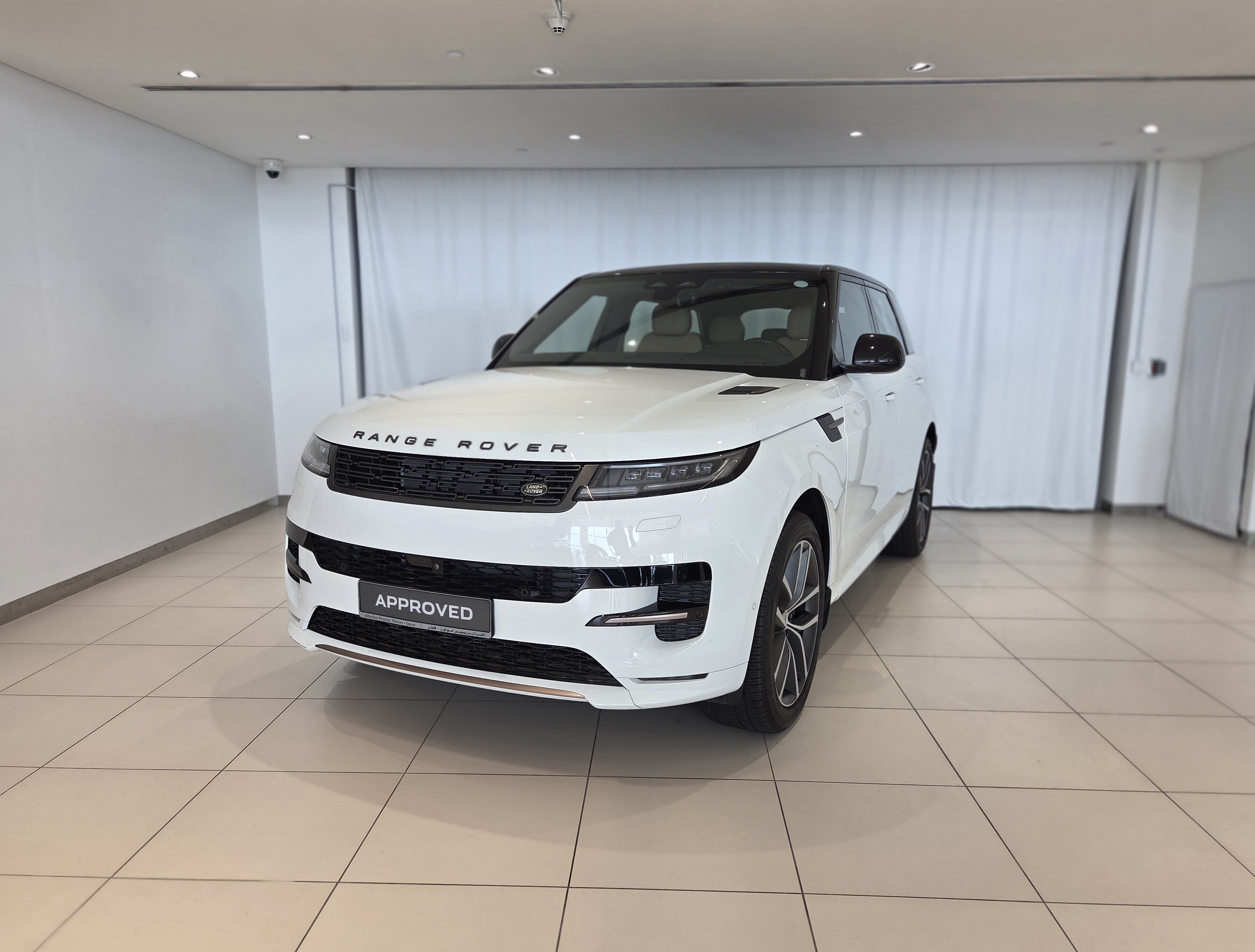 Land Rover Range Rover Sport Dynamic Se 2024 in Qatar