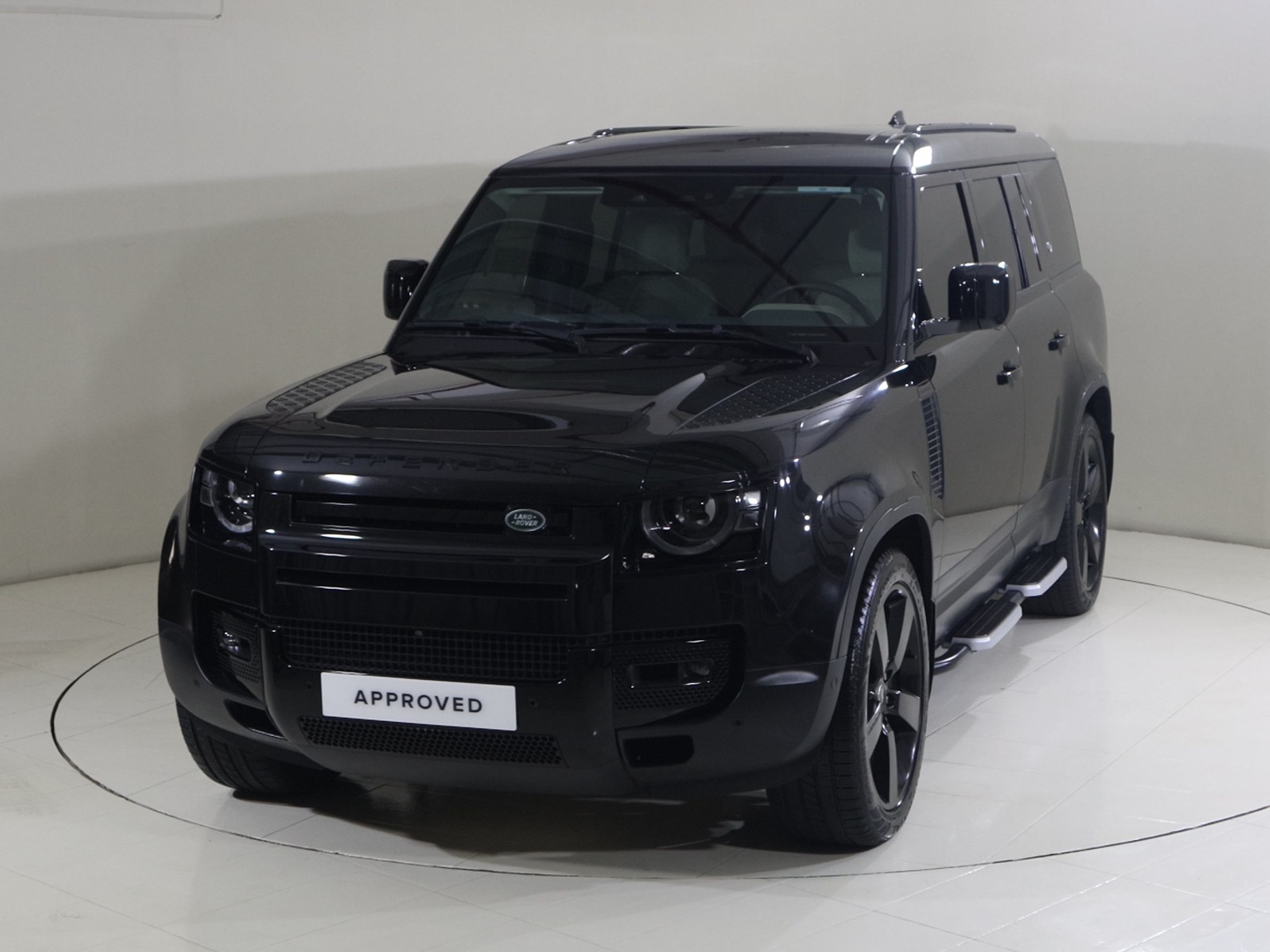 Land Rover Defender 130 Se 2023 in Uae