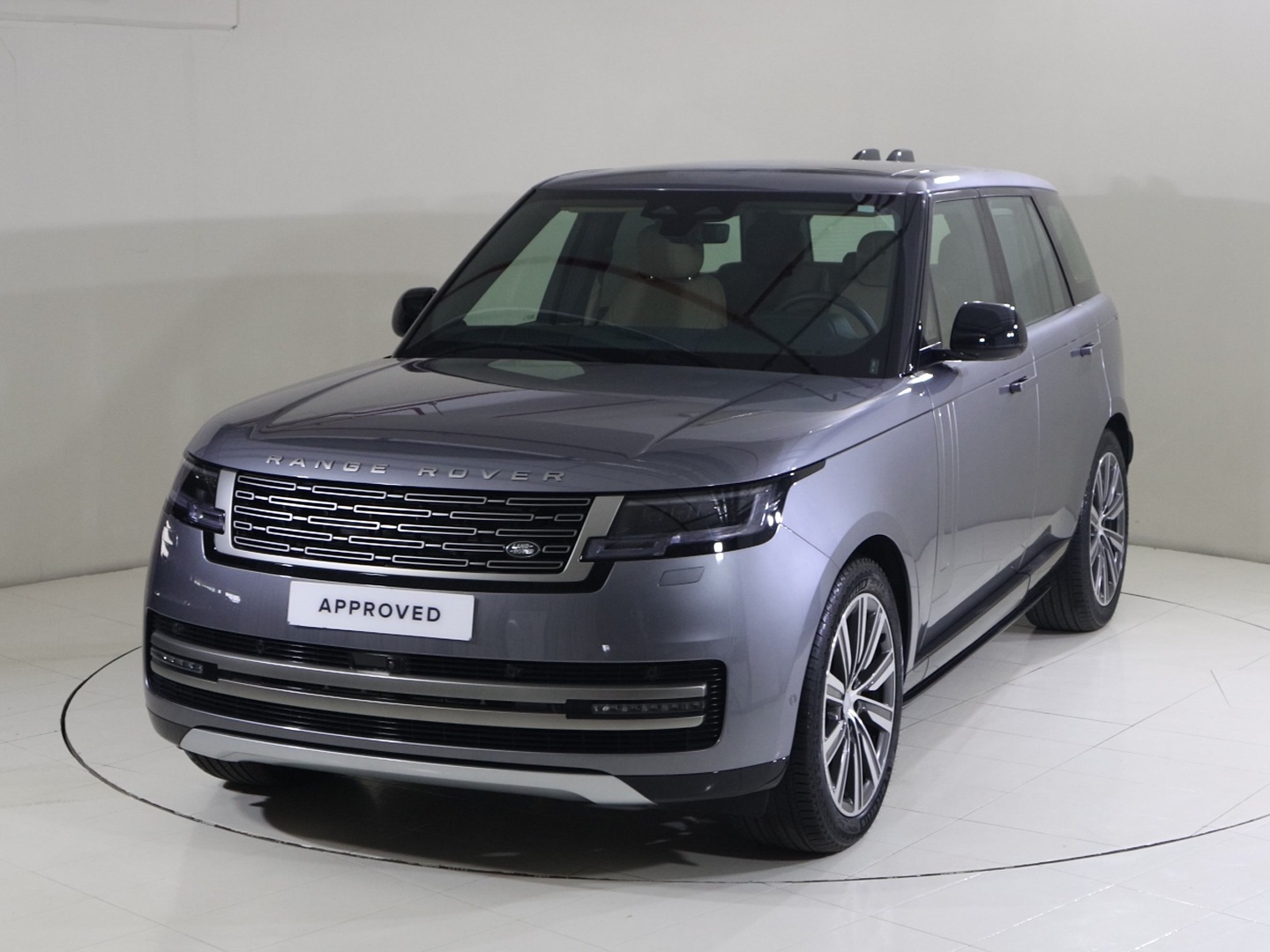 Land Rover Range Rover Se 2025 in Uae