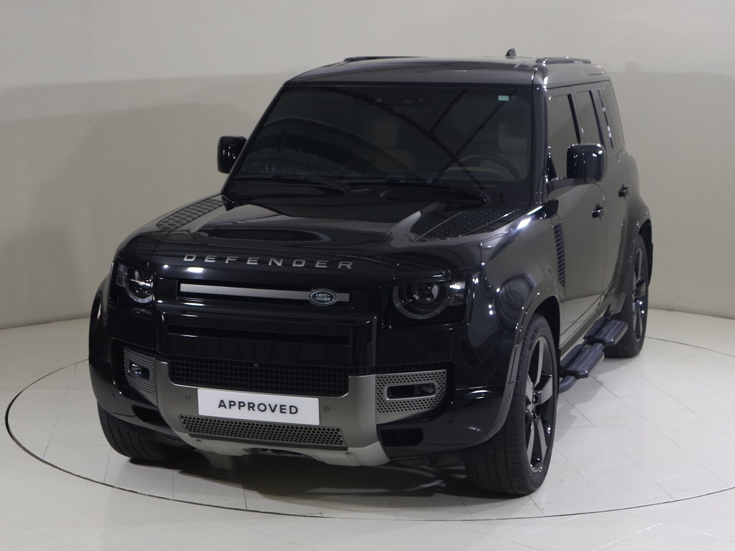Land Rover Defender 110 1