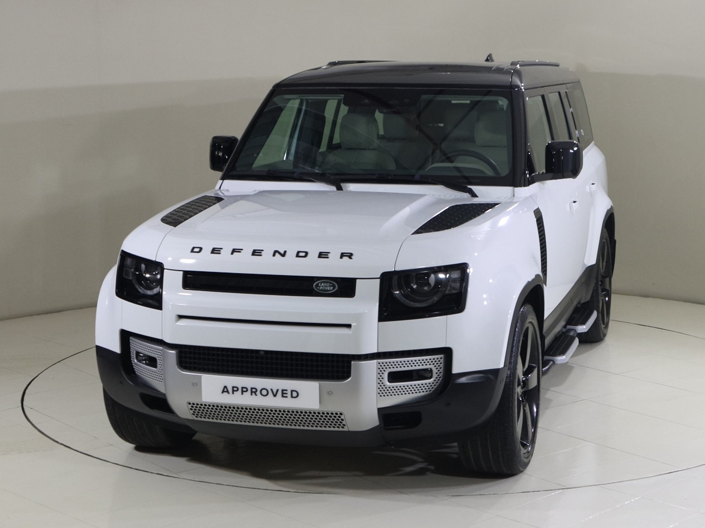 Land Rover Defender 130 Se 2023 in Uae